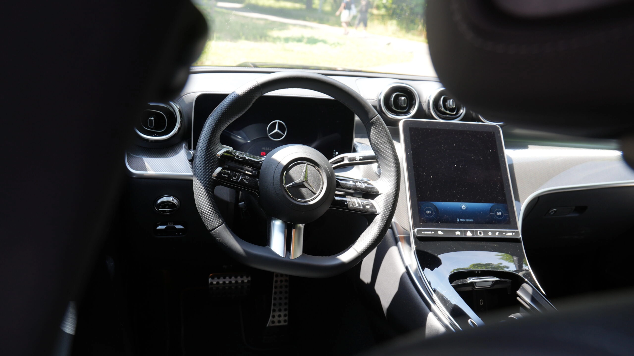 PRC-Mercedes-GLC-220-d Interior